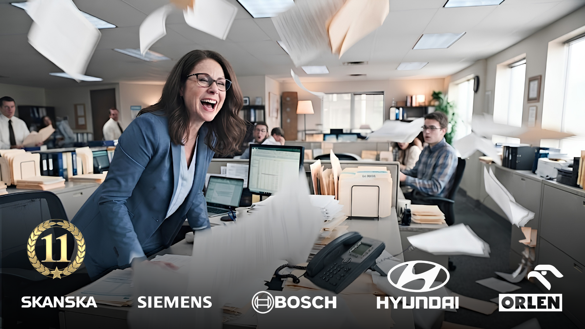 HR manažerka si oddechla od rutiny, doplněná logy firem SKANSKA, SIEMENS, BOSCH, HYUNDAI a ORLEN